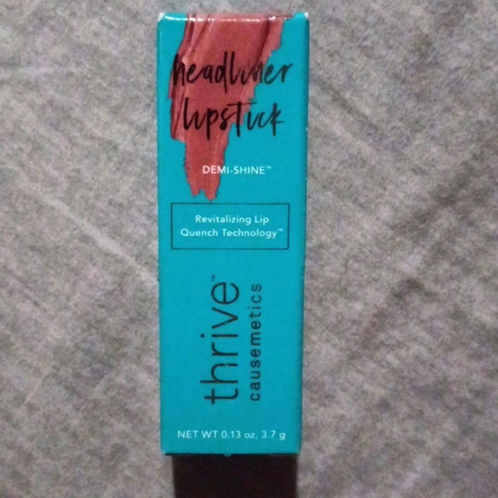 Thrive Causemetics headliner lipstick in Emii (plum mauve) NIB